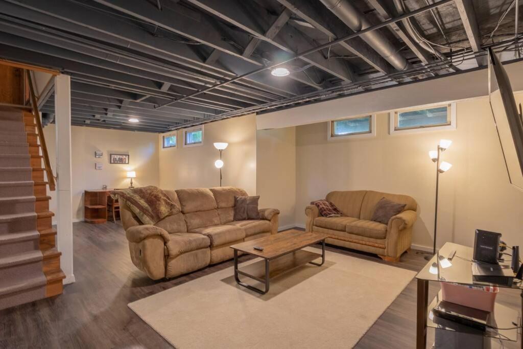 Family Home W/ 2 King, 2 Queen Beds + Game Room 伯米吉 外观 照片