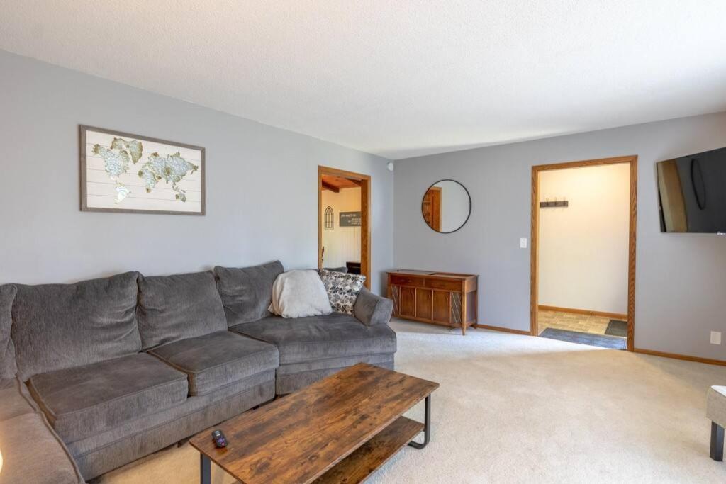 Family Home W/ 2 King, 2 Queen Beds + Game Room 伯米吉 外观 照片